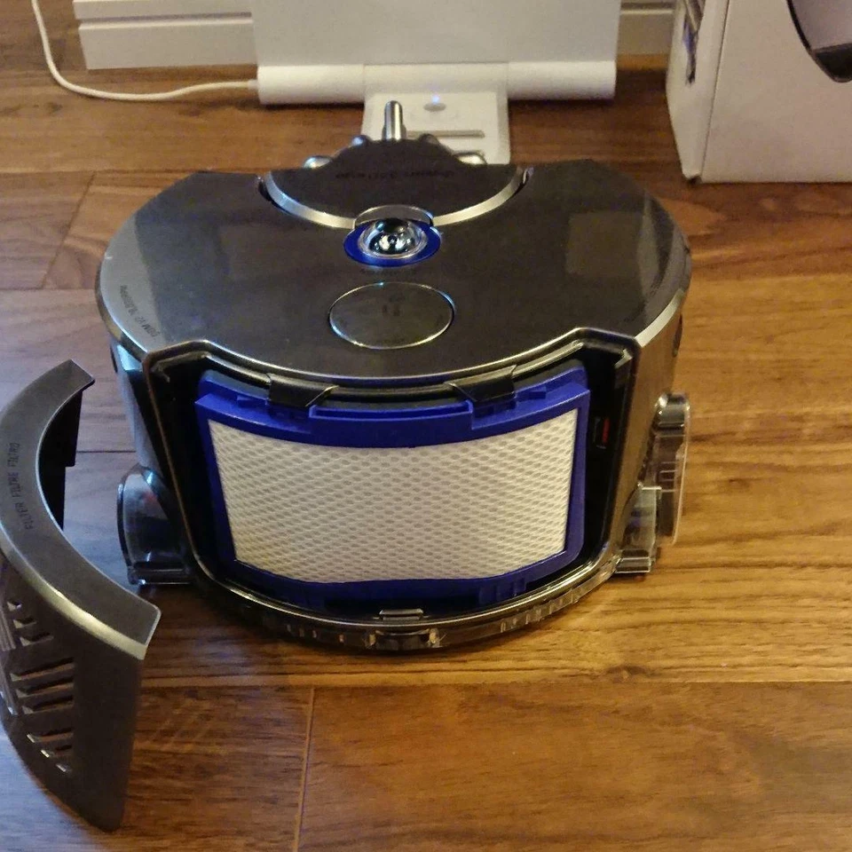 Dyson 360 Eye RB01NB Robot Vacuum Cleaner Cyclone Cordless Nickel Blue Japan - Image 3 of 4