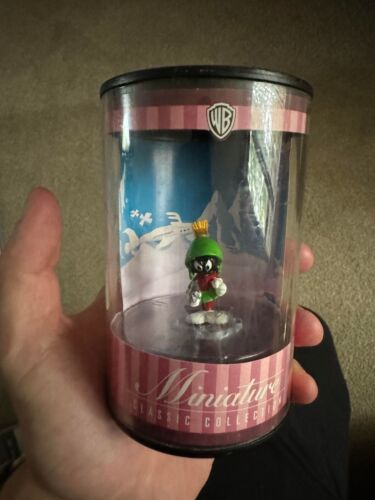Marvin The Martian Miniature Classic Collection - Picture 1 of 3