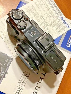 Olympus STYLUS XZ-2 12.0MP Digital Camera f/1.8 i.ZUIKO Boxed Full