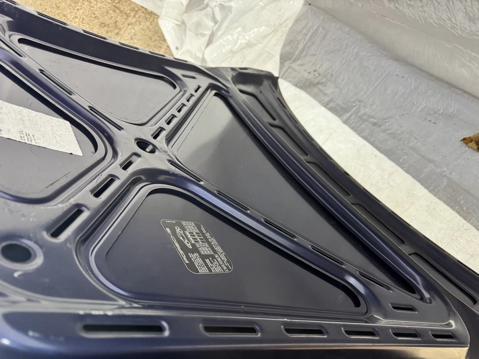 PORSCHE BOXSTER (986) CARRERA 911 (996) - MONTAJE CAPÓ AZUL LAPISLÁZULI Foto 3 de 4