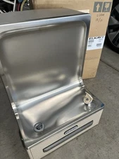 Elkay EHFSA8L1Z COOLER REFRIGERATED STAINLESS WALL MOUNT NEW (S1H2)