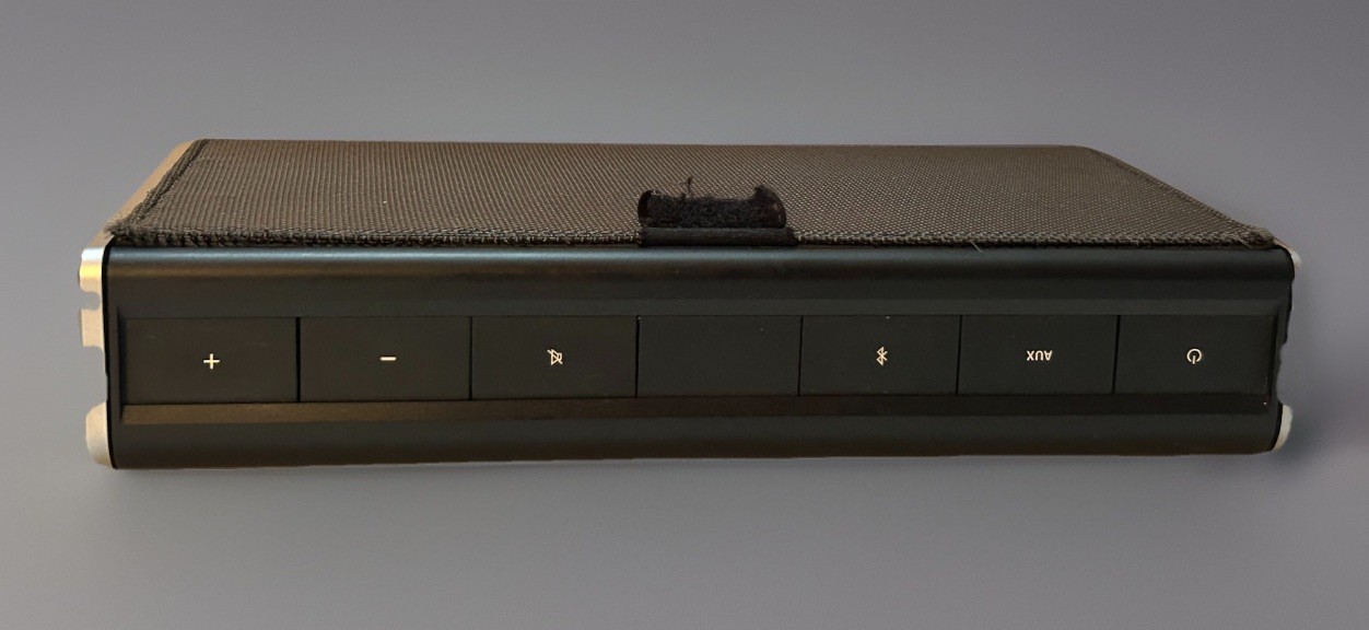 Bose SoundLink Wireless Bluetooth Nylon Mobile Speaker 404600 Wall & Car Charger