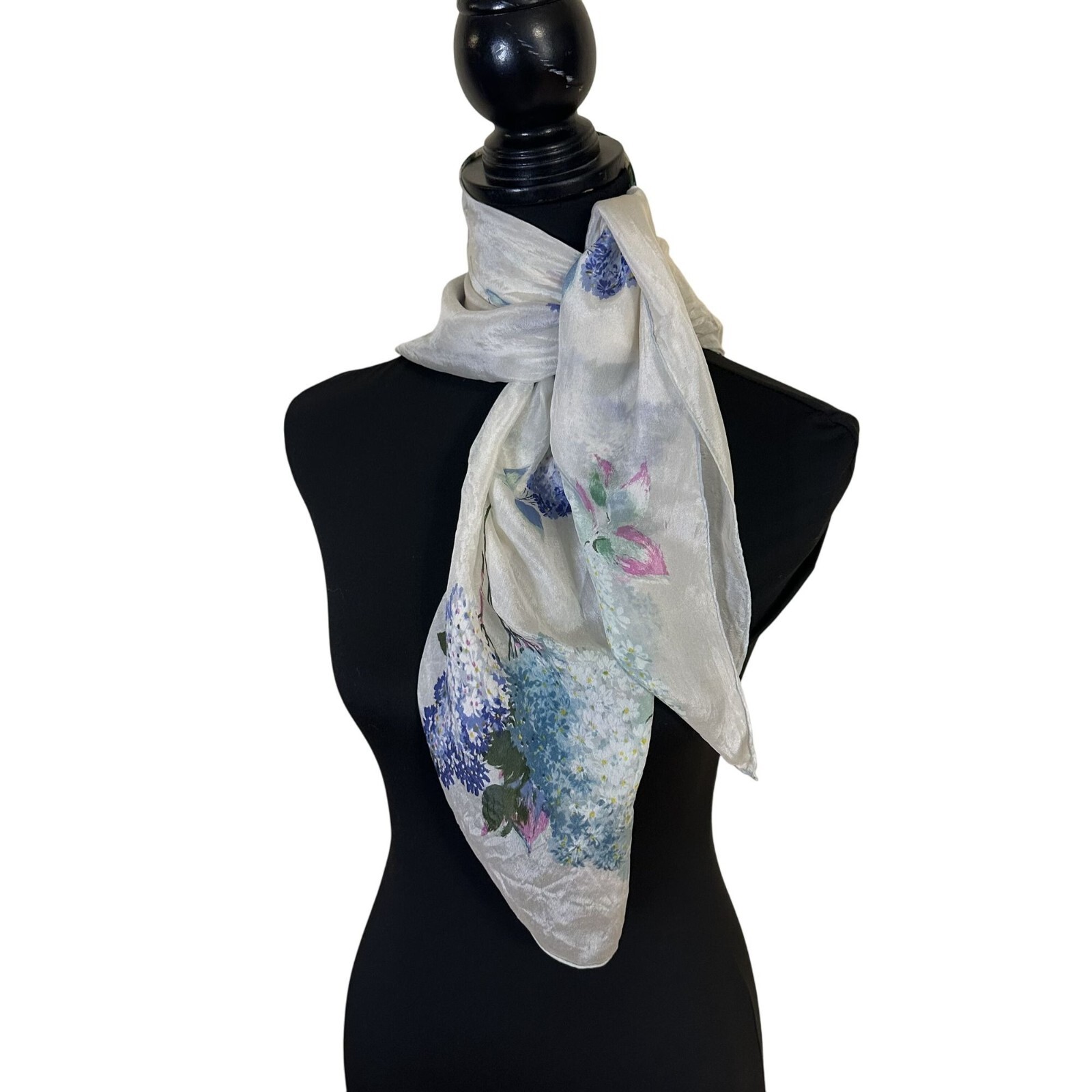 Vtg Cravenette Womens Silk Floral Scarf 28 in sq  White Wisteria Purple Japan