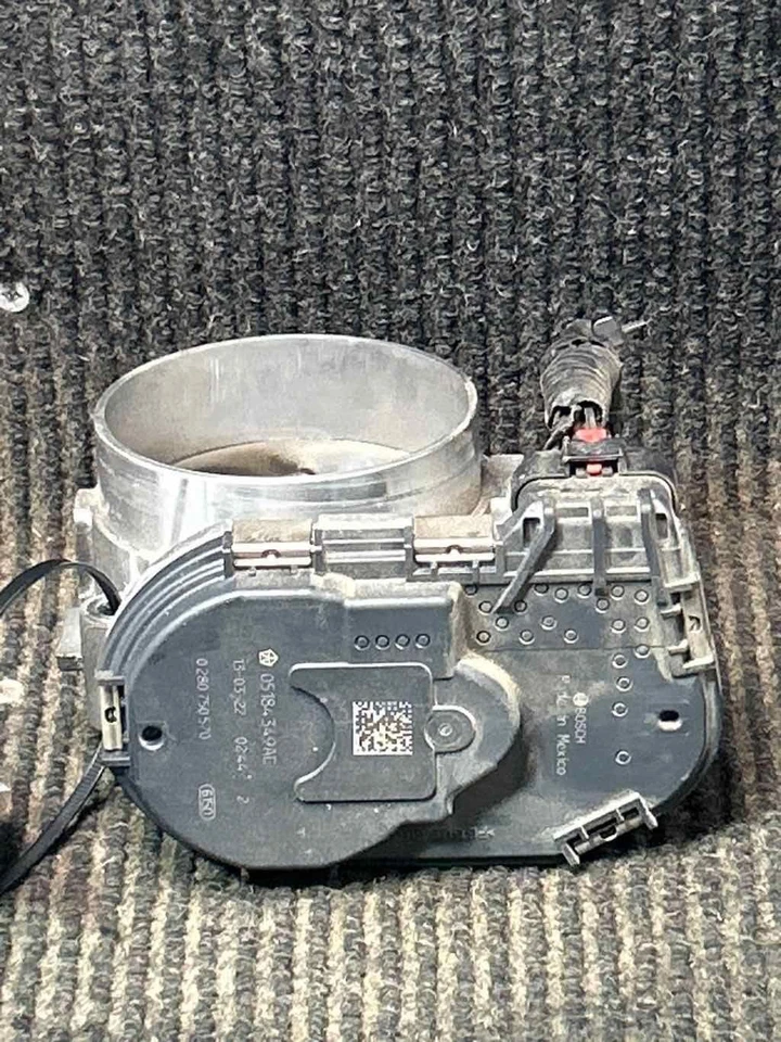 Fits 2011-2014 Dodge Avenger Throttle Body OEM#:5184349AC Foto 3 de 4