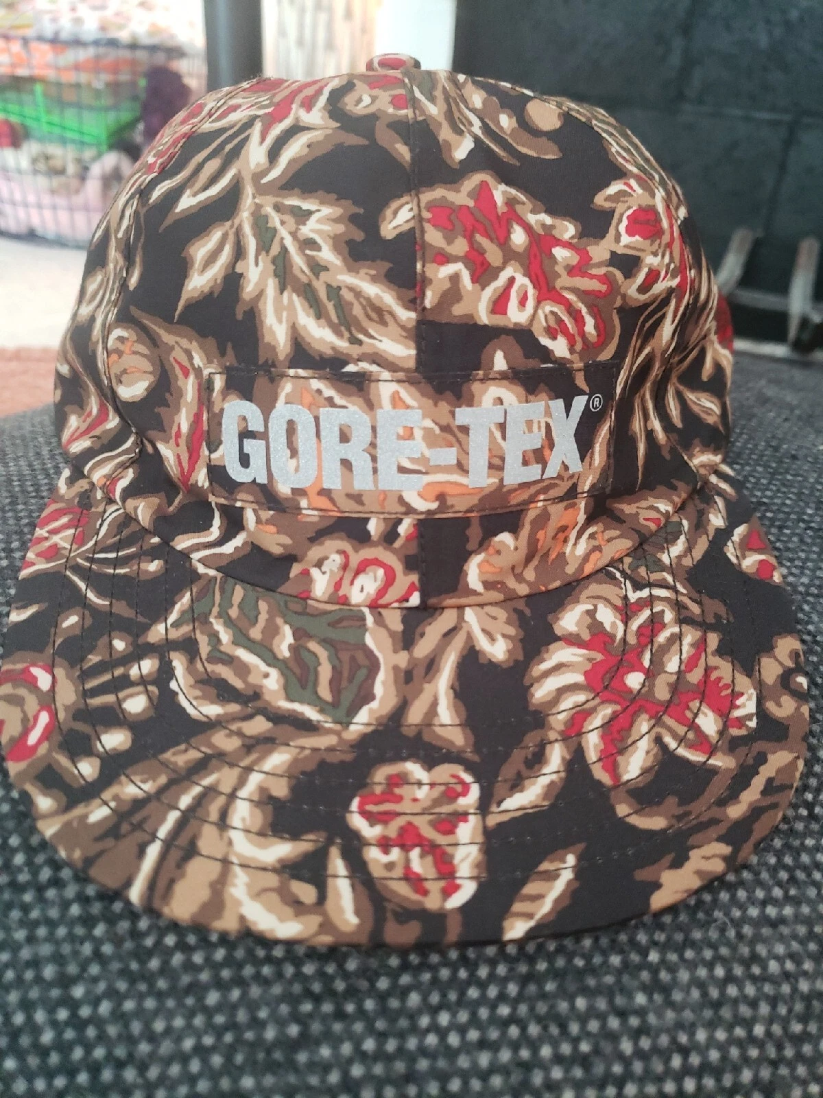 FW18 Supreme GORE TEX 6 panneaux chapeau imprimé fleur capuchon imperméable 3M logo réfléchissant