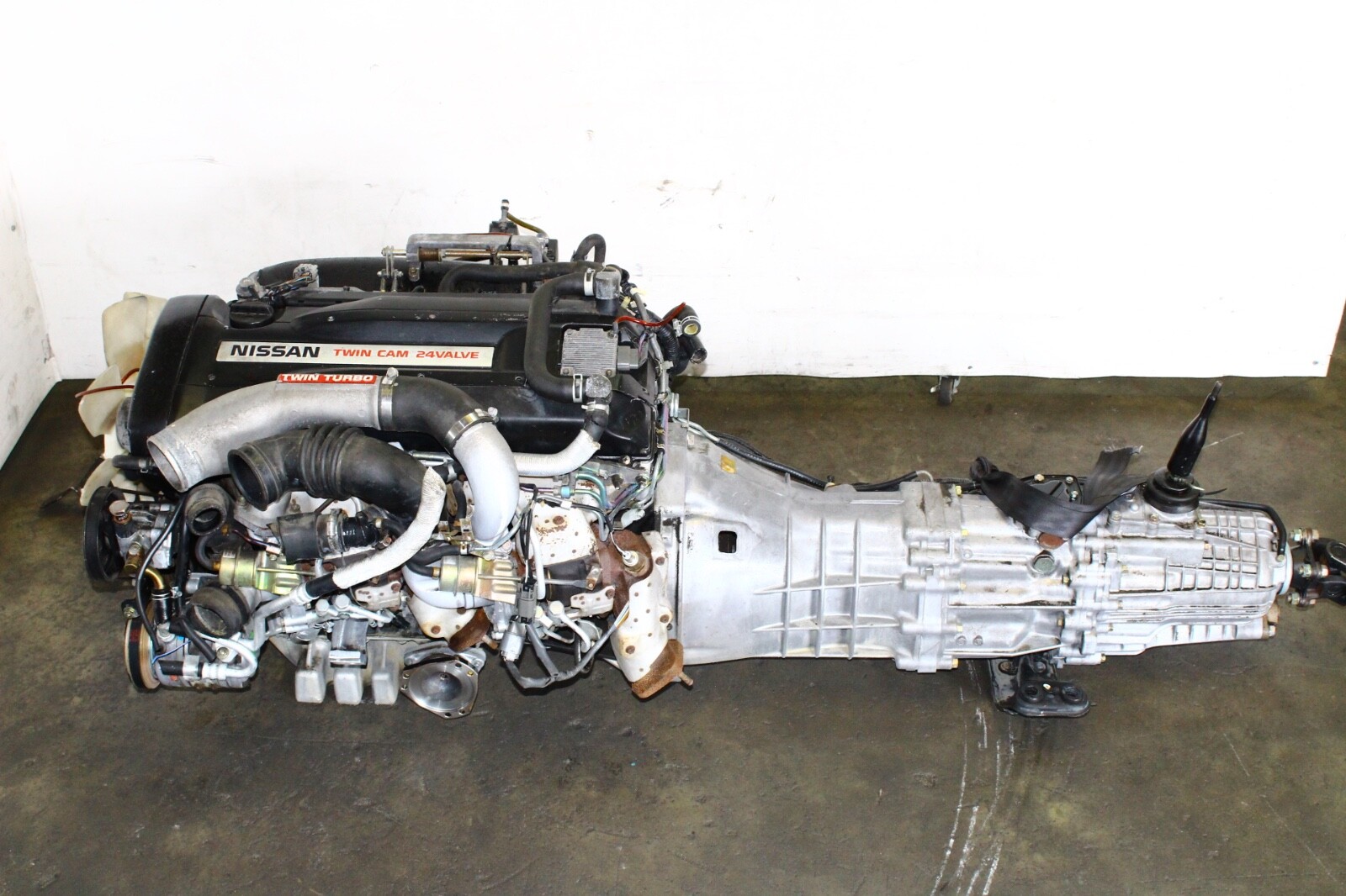 Complete Engines for R32 for sale