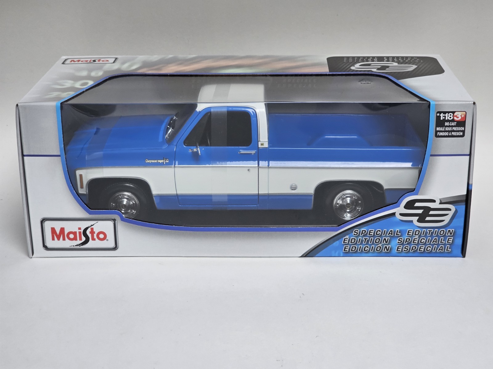 Maisto 1:18 1974 Chevrolet C10 Cheyenne Super Blue White Pickup Truck NIB