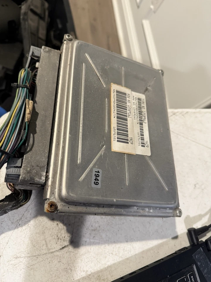 05 Chevrolet Express 1500 Van Electronic Control Module ECM OEM 12589462 5.3L - Image 2 of 4
