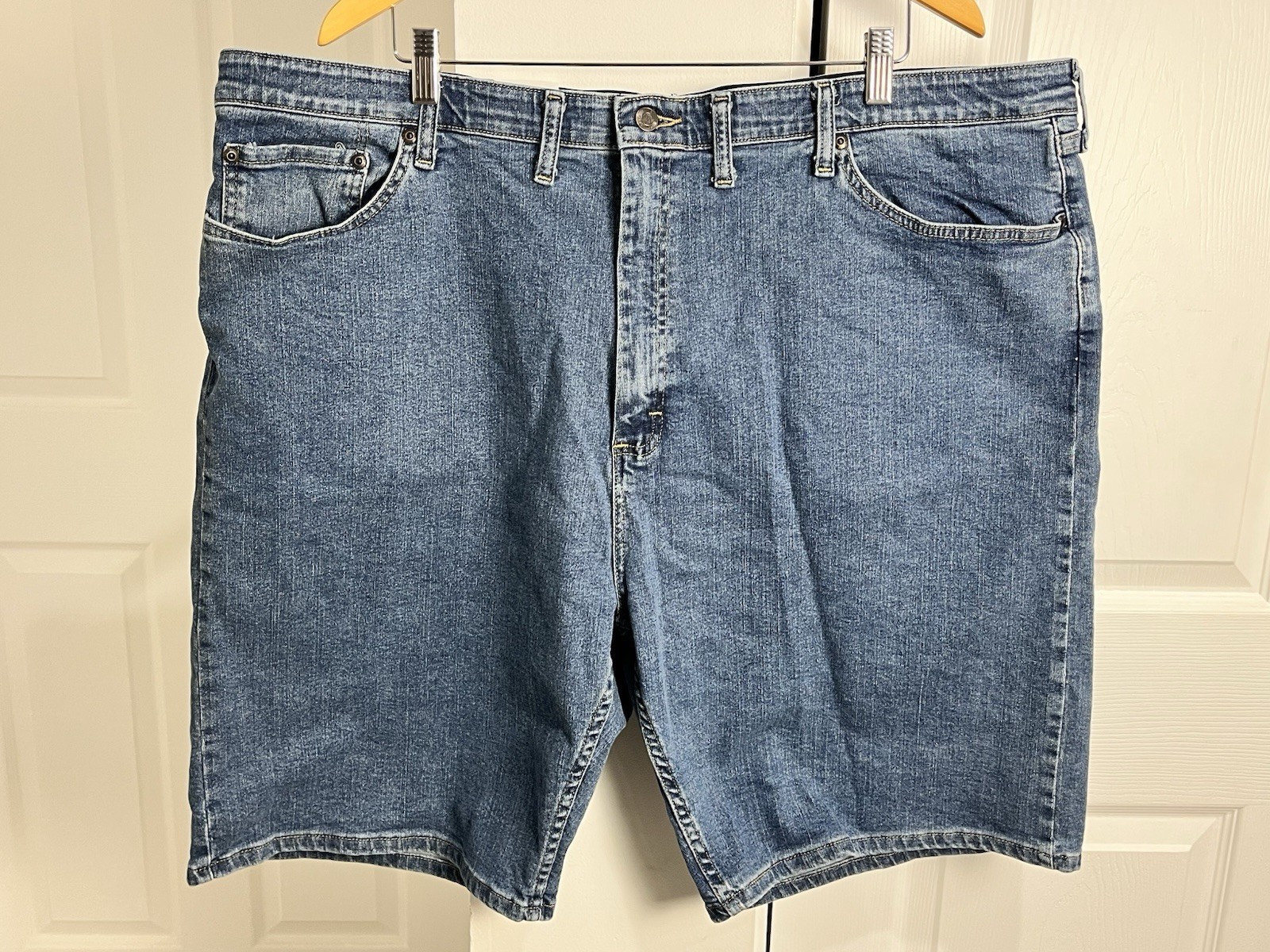 Wrangler Authentic Issue Mens Size 46 Denim Jean Shorts Blue NWT