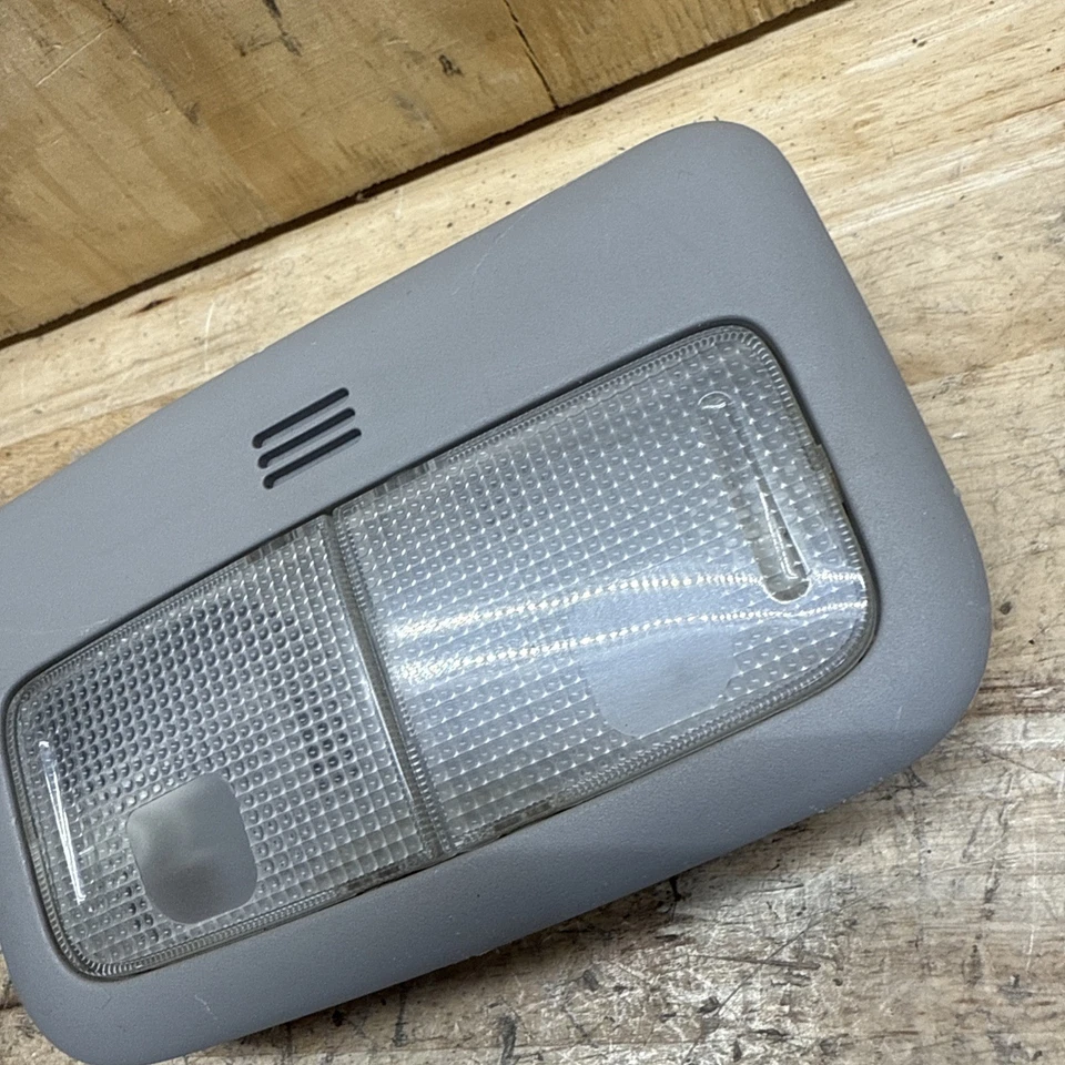 2008 2009 2010 2011 Scion Xb Toyota Yaris Corolla OEM interior dome light grey Foto 3 de 4