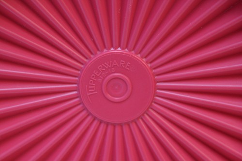 Vintage Tupperware Replacement Lid Starburst Servalier 812-18 Hot PInk 5" - Picture 4 of 10