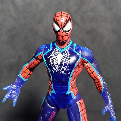 Space Crusader Spider-Man_ Actionfigur_ Hasbro 2010_ 4"/10 cm - Bild 2 von 8