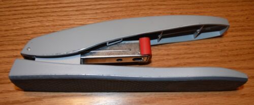 SWINGLINE STAPLER MODEL #77701/15 -HIGH CAPACITY/ EXT. HANDLE -60 SHEET CAPACITY - Picture 4 of 9