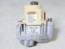 Honeywell VR8204A2027 HVAC Furnace Gas Valve