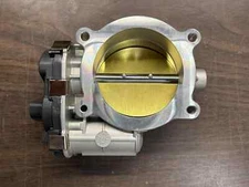 Throttle Body for Chevy Avalanche Silverado Suburban Express 2006 2007 2008