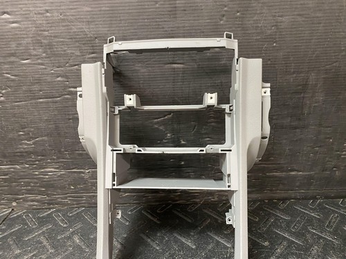 04-08 CHRYSLER CROSSFIRE CENTER DASH RADIO CONSOLE TRIM PANEL FRAME 1936800252 - Picture 5 of 12