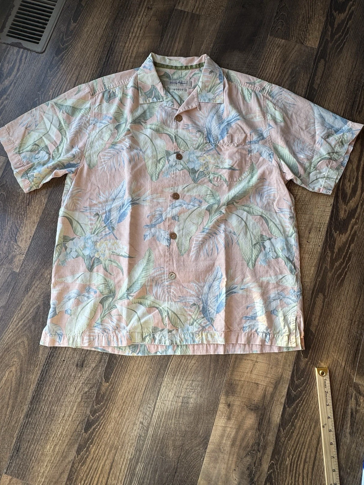 Tommy Bahama Original Fit Medium Pink Floral Shirt 100% Silk