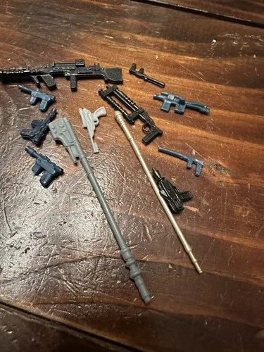 VINTAGE STAR WARS MIXED ORIGINAL KENNER MADE WEAPONS AND ACCESSORIES LOT
