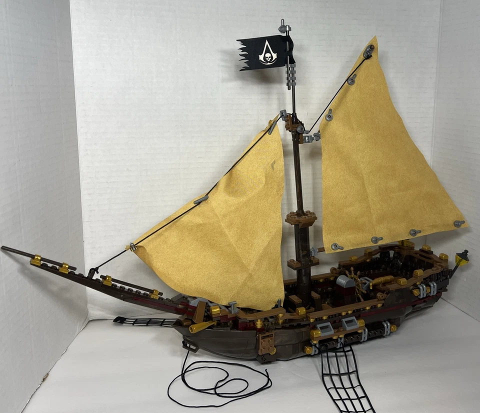 Mega Bloks Construx Assassins Creed Gunboat Takedown Set *SHIPS NOW* - Image 4 of 4