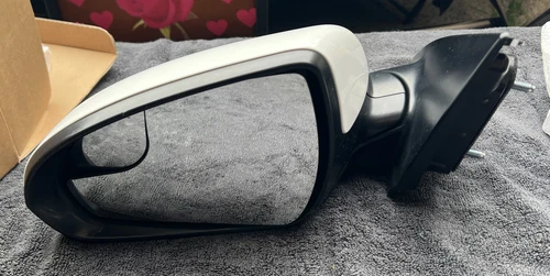 2018 To 2020 Hyundai Elantra GT Driver Side Mirror 87610-G3260 OEM Heated