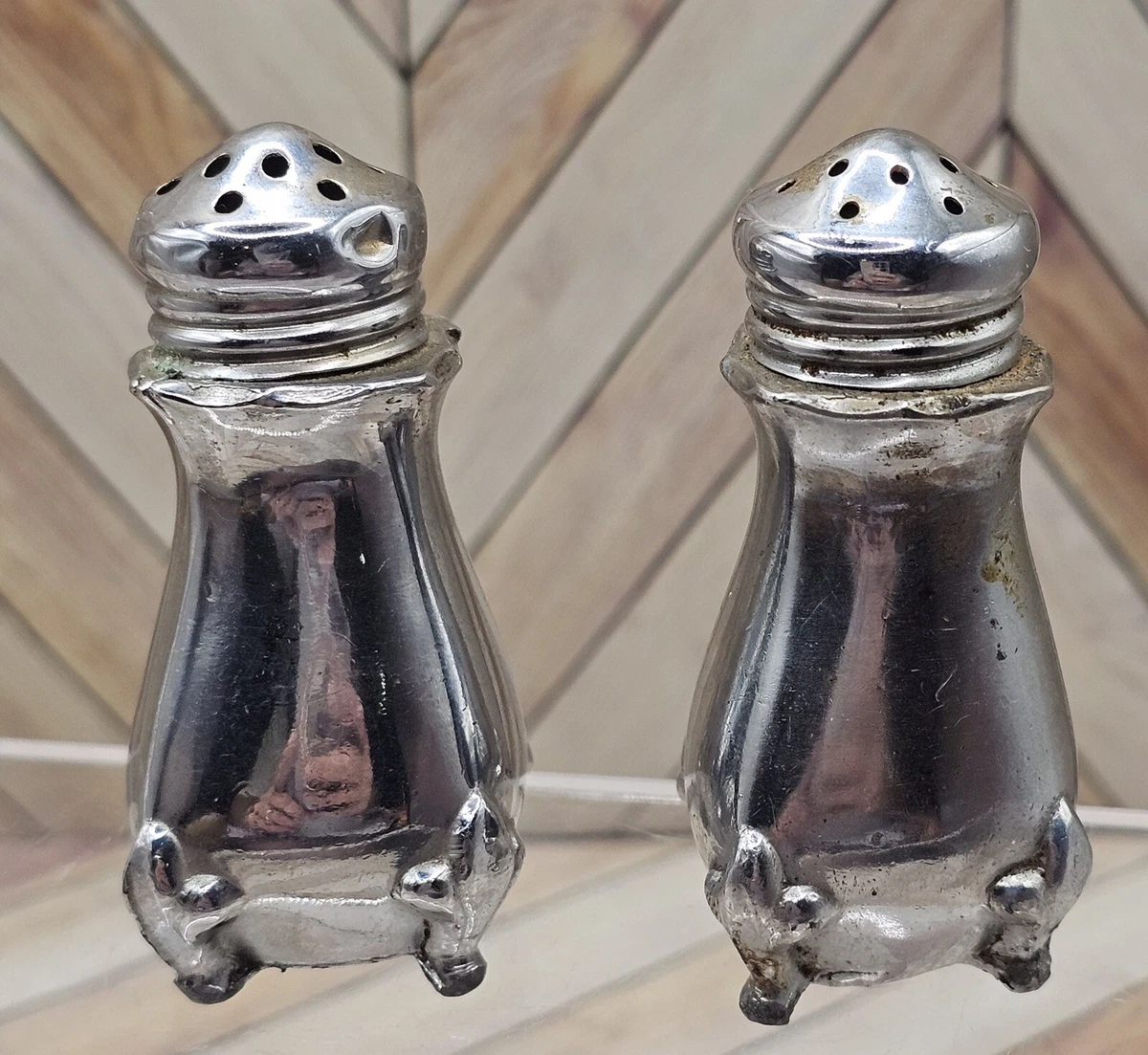 Salt and pepper shaker collectors sale