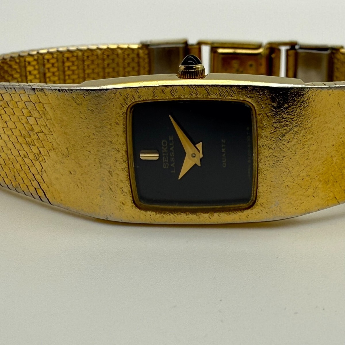 Vintage 1980 Women's SEIKO Lassale Gold Tone, Black Dial Petite