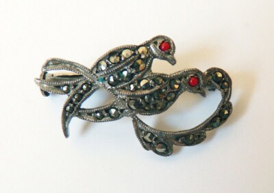 Ancienne broche, en argent, décor marcassites