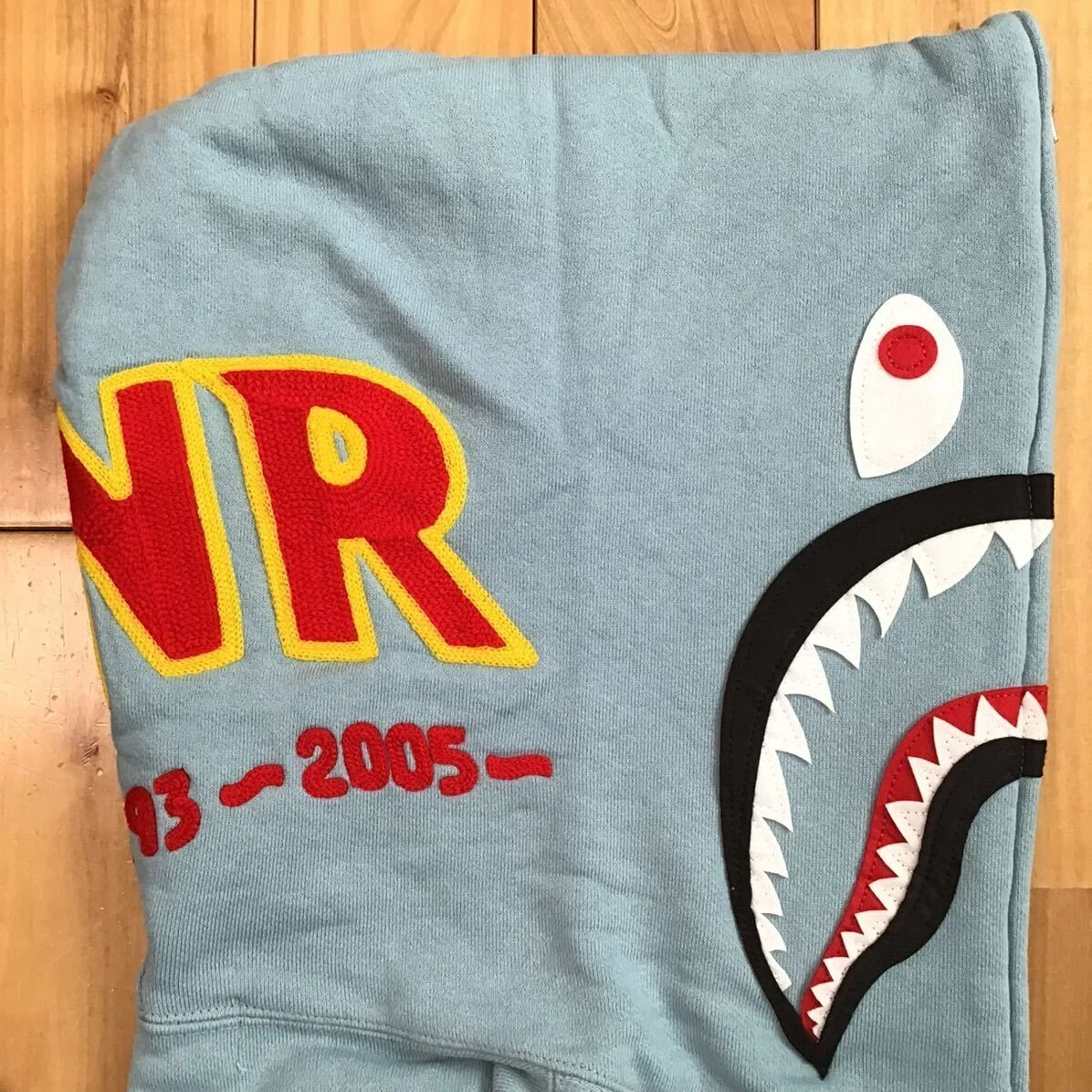 A BATHING APE (BAPE) Felpa con cappuccio full zip BAPE Shark blu chiaro A Bathing Ape taglia L usata da JP 2504SM