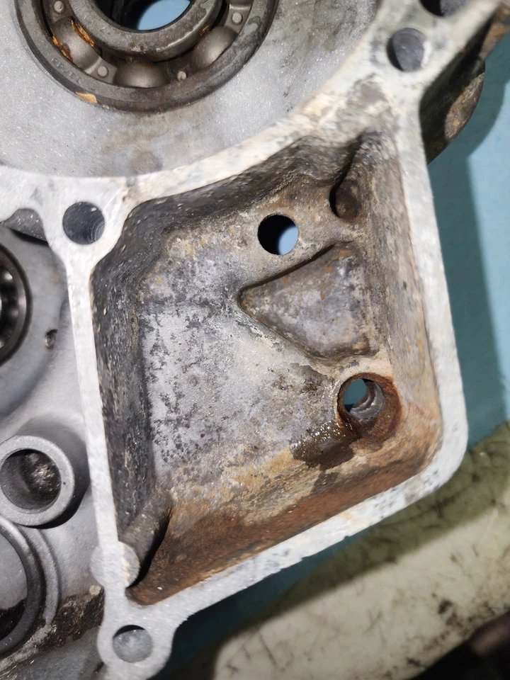 Suzuki RM125 1992 cárter lateral izquierdo extremo inferior transmisión cárter Foto 2 de 4