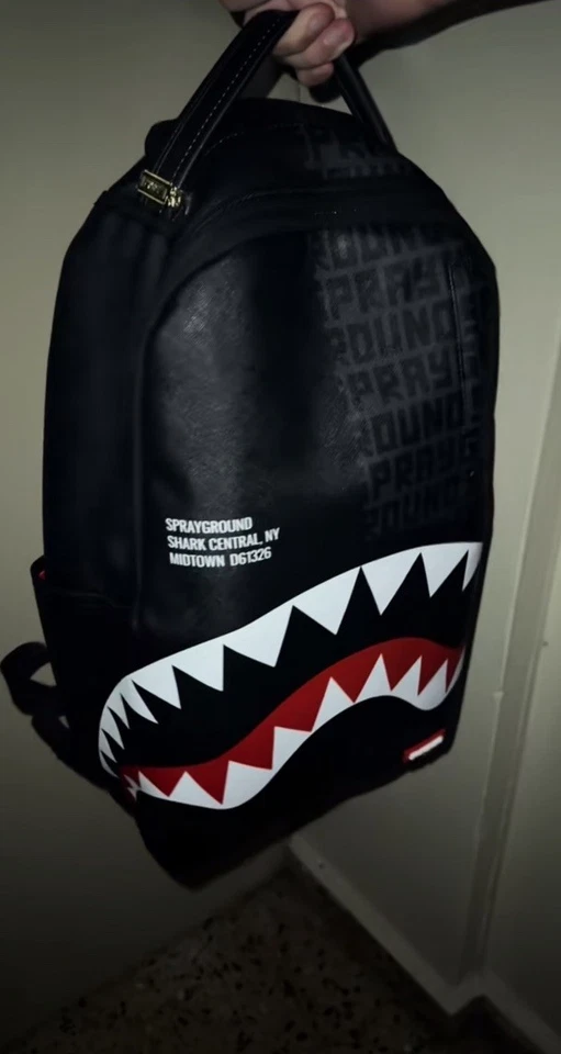 Mochila Sprayground Shark Central Split Infinity DLXSV con etiquetas Foto 3 de 3