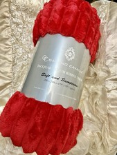 Absolutely Gorgeous Red Blanket Throw 200cm X 240cm Large Double Size Brand New