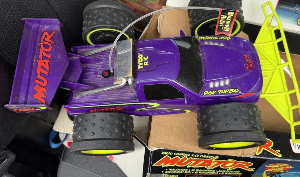 Vintage 1996 TYCO Mutator RC 9.6V Turbo Purple Truck Working UNTESTED - Image 2 of 4