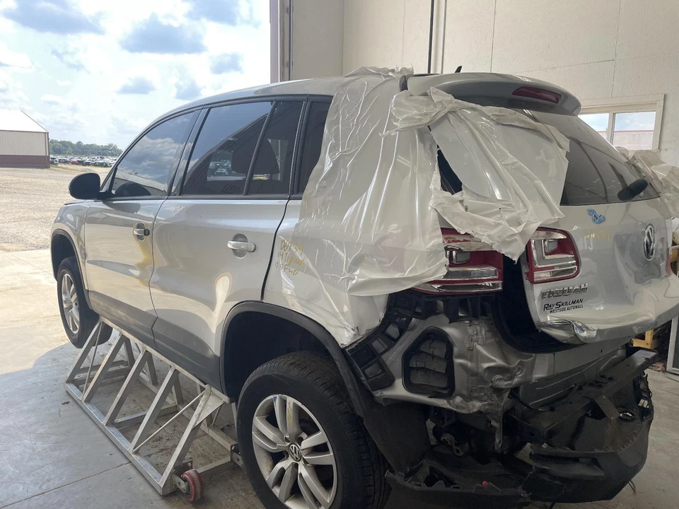 Conjunto de bomba y motor ABS usado se adapta a: Volkswagen Tiguan 2014 montaje grado A Foto 2 de 4