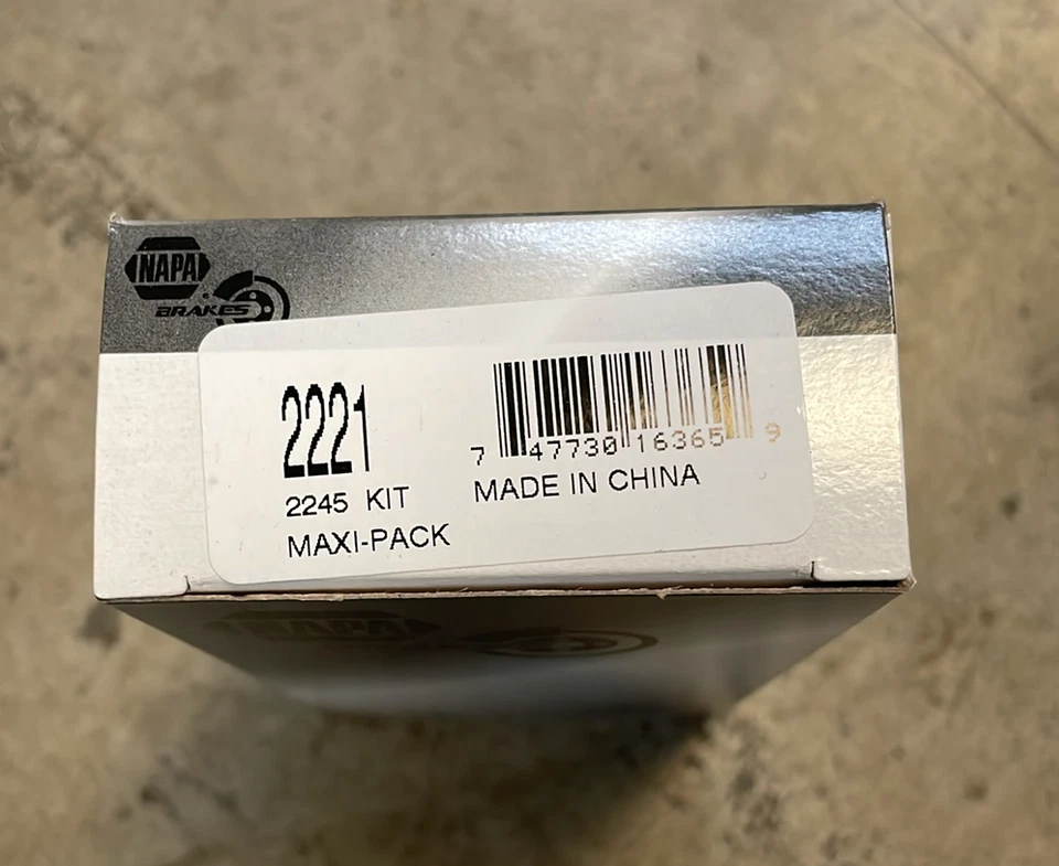 Kit de herrajes de zapata de freno NAPA 2221 Ultra Premium para: AMC, Cadillac, Eagle, Jeep Foto 2 de 3