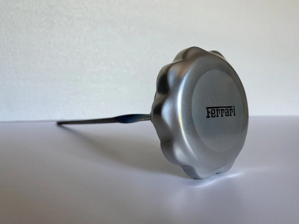 Ferrari astina nivel varilla tapa aceite tapa aceite Foto 3 de 4