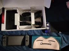 Nintendo Switch HAC-001 v1 unpatched CIB w/ Gray + screen protector & MORE