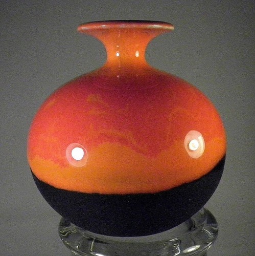 HUTSCHENREUTHER GLOSSY RED/ORANGE GLOBE VASE, Matte Umber lower half - Picture 15 of 15