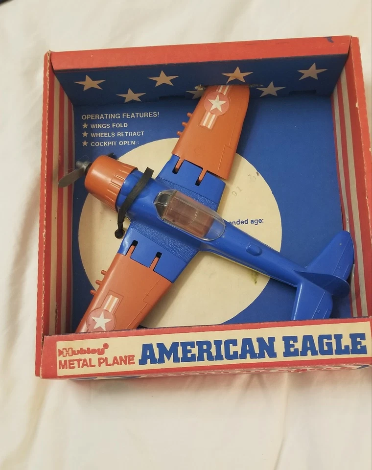 Portaaviones de combate Hubley American Eagle Navy Segunda Guerra Mundial # 21214 caja original como nueva Foto 2 de 4