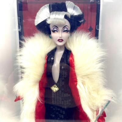 Disney Villains Designer Collection Cruella De Vil Doll 1 of