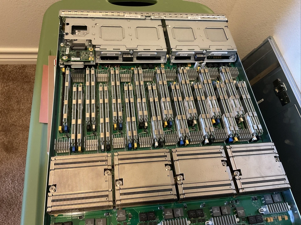 Servidor blade Cisco UCS-B440-M2 B440 M2 4x CPU Xeon y 512 GB de RAM Foto 3 de 4