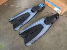 New Aeris Velocity Full Foot Fins, Size XXS (...
