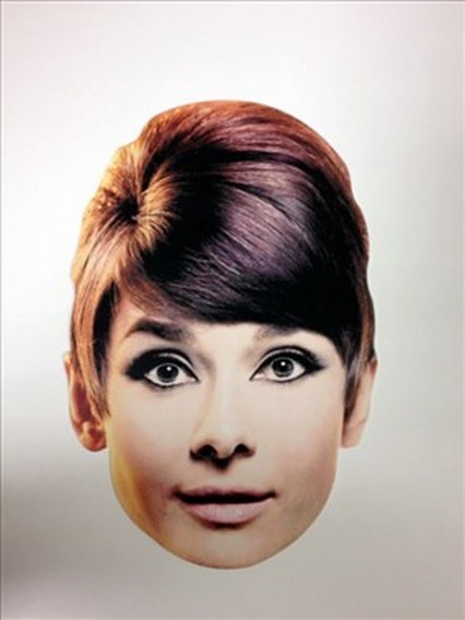 Audrey Hepburn 'Hollywood Film Legend' Fun CARD Single Party Face Mask