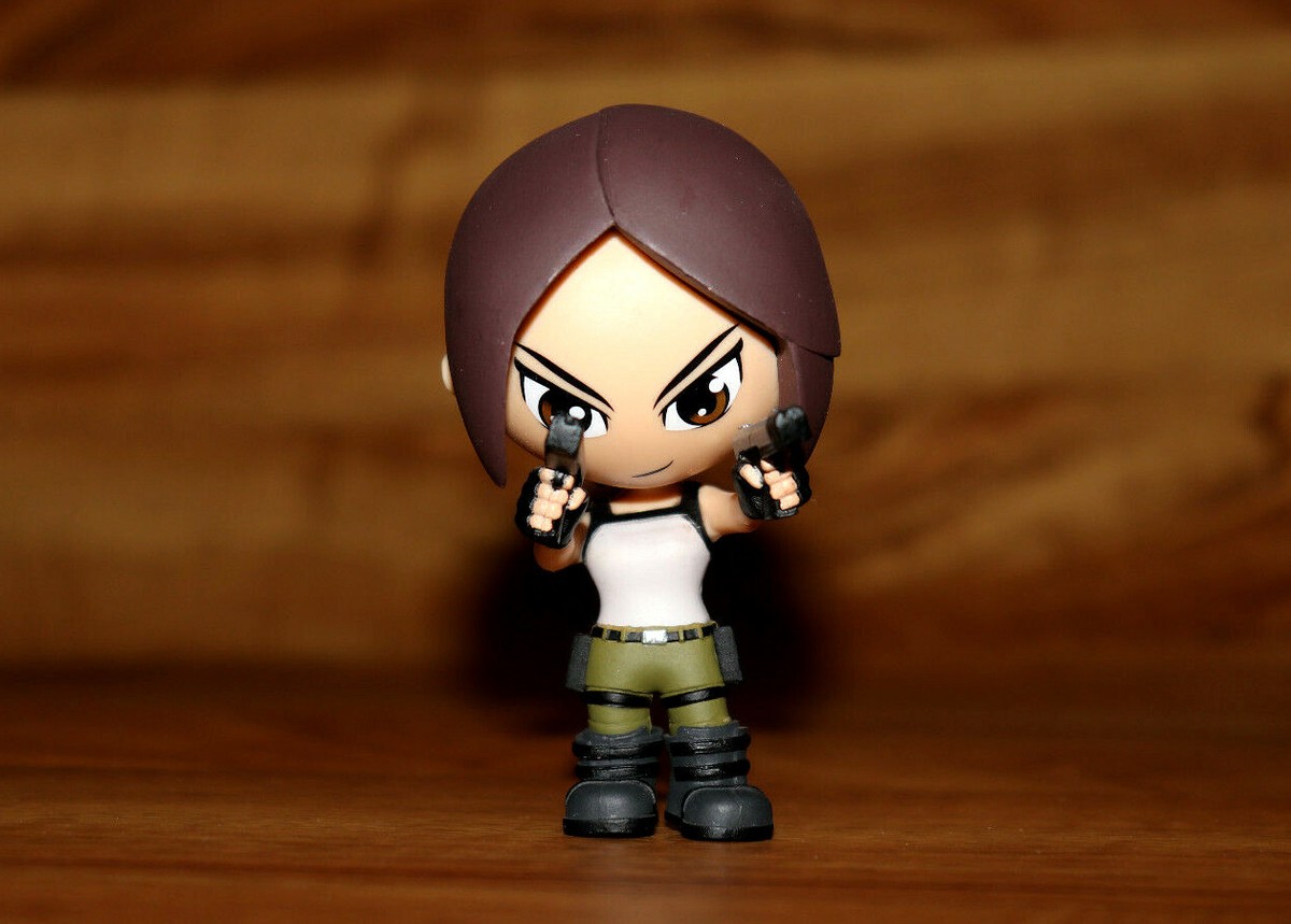 Lara Croft Tomb Raider 20 Years Of An Icon Mini Figure Rare