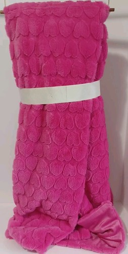 Hot Pink Valentine Magaschoni Heart Throw Blanket, Reversible, 50x70, New - Picture 2 of 2