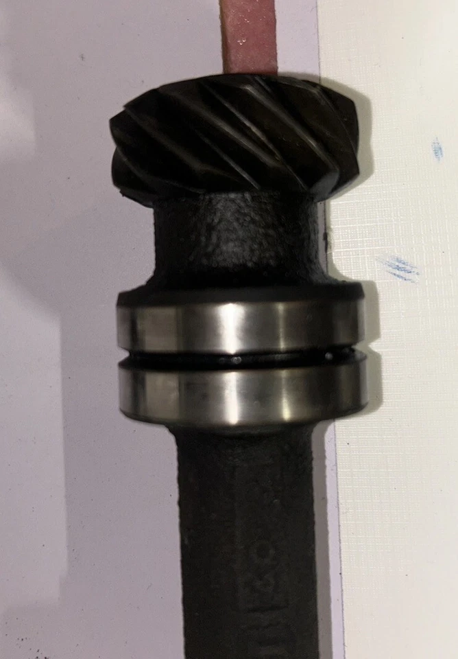 Оригинальный промежуточный вал масляного насоса раннего выпуска для BMW E30 M20B27 84-85 325e - Изображение 3 из 4