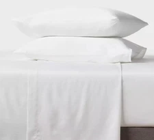 Room Essentials Easy Care Cotton Sateen Queen 4 Pc Sheet & Pillowcase Set NWOT