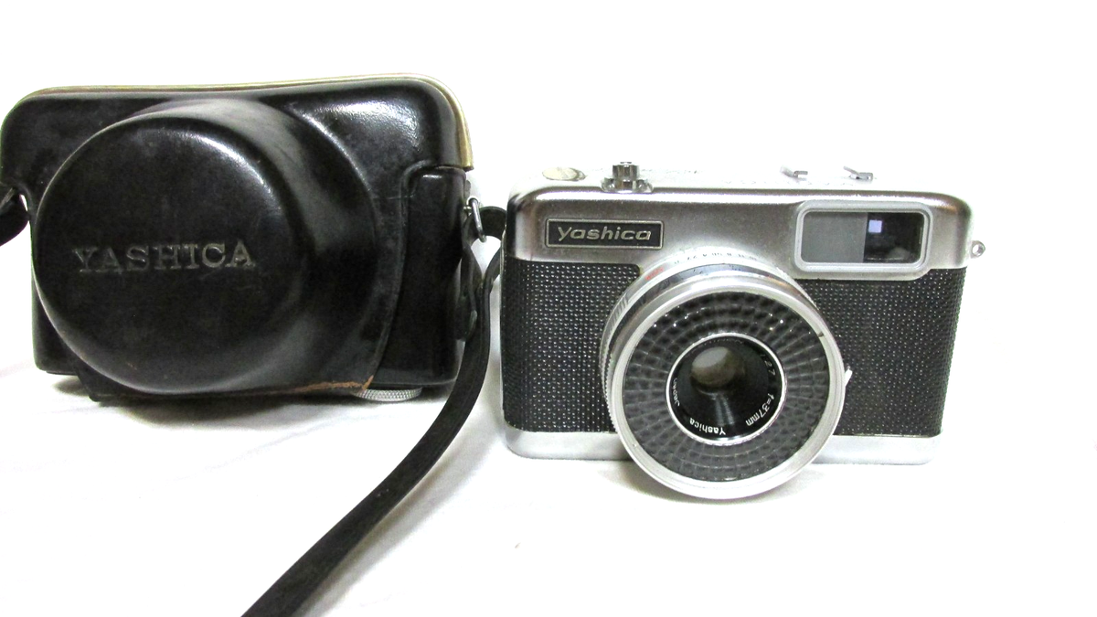 VINTAGE 1960s YASHICA EZ-matic 126 FILM CAMERA w/ CASE | eBay