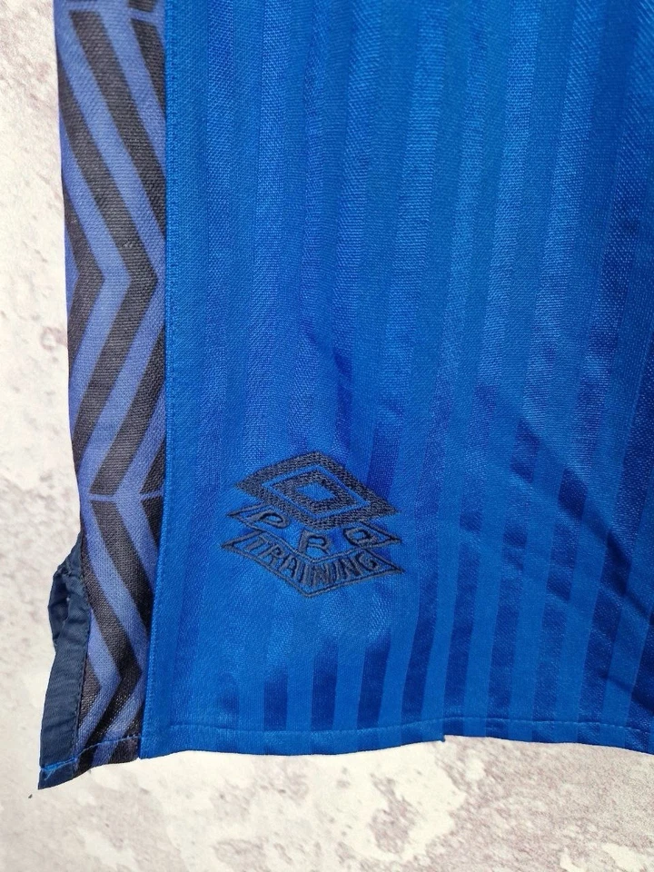 Pantalones Cortos de Entrenamiento Umbro Pro De Colección Para Hombre Correr Raro Años 90 Y2K Rojo Talla 34 Foto 4 de 4