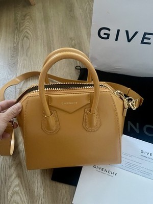 Givenchy Mini Antigona Handtasche In Blush Orange, Made In Italy