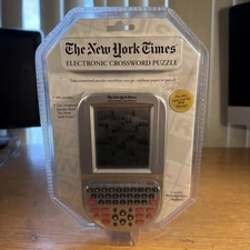 THE NEW YORK TIMES Electronic Crossword Puzzle Hand Held Game 500 Puzzles NEW
